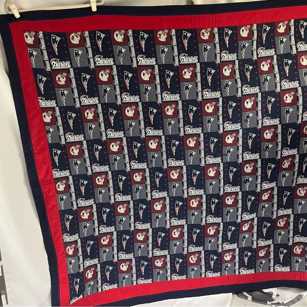 New England‎ Patriots Handmade Twin (~78”x 64”) Quilt NFL